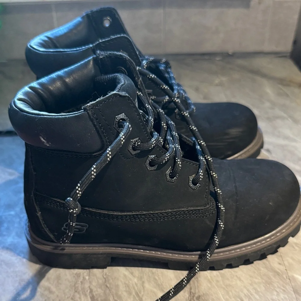 Skechers Black Mecca  bunkhouse Lace-Up kids Boot size 1 US